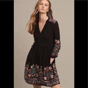 💟 Anthropologie Embroidered Avery Dress